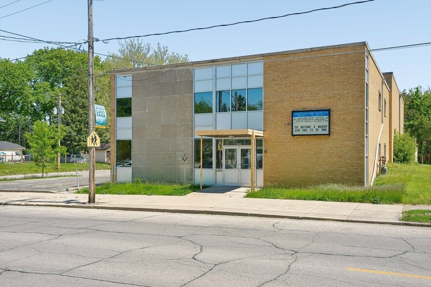 3843 6th Ave, Des Moines, IA à vendre - Photo du bâtiment - Image 2 de 17