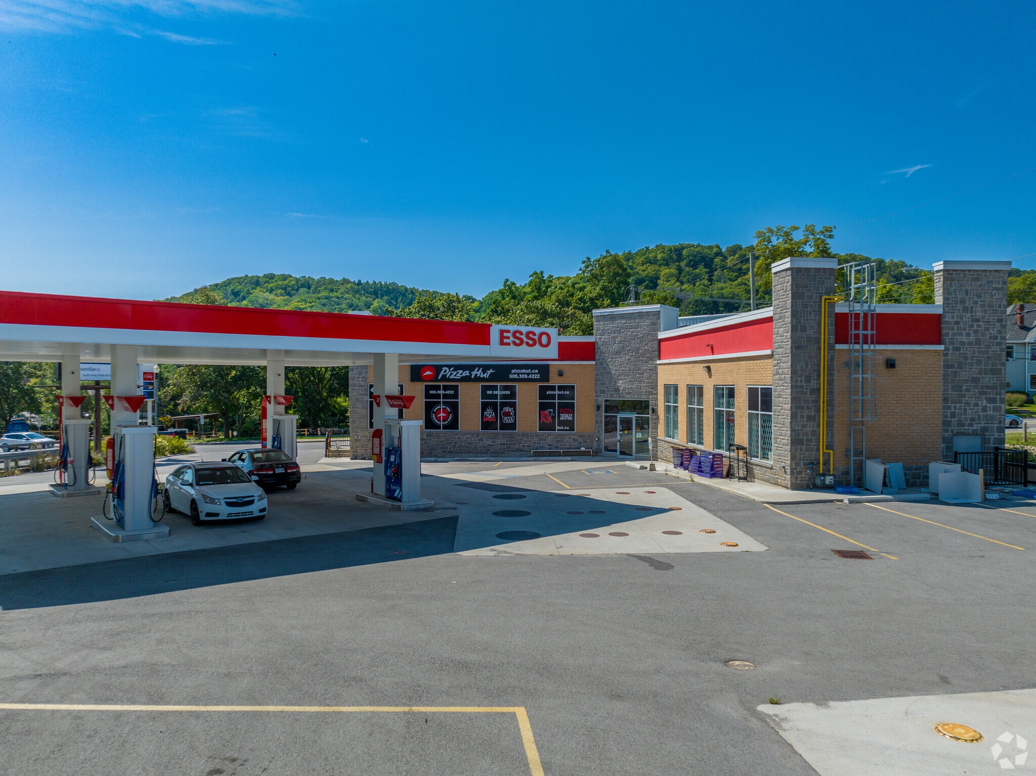 88 Main St W, Grimsby, ON for sale Primary Photo- Image 1 of 1