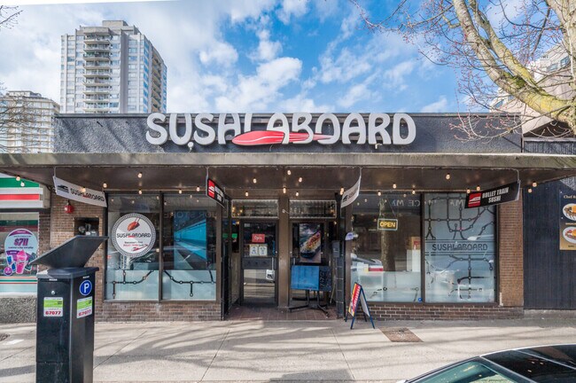 Plus de détails pour 1047 Denman St, Vancouver, BC - Commerce de détail à vendre