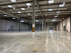 Industriel dans Combs-la-Ville à louer Photo du bâtiment- Image 2 de 8