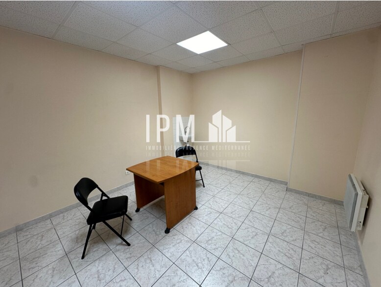 1 Bd Piot, Roquevaire à louer - Photo du bâtiment - Image 2 de 4