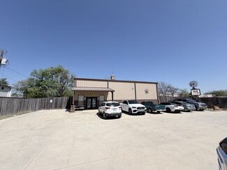 Plus de détails pour 451 Betchan St, Lake Dallas, TX - Local d'activités à louer