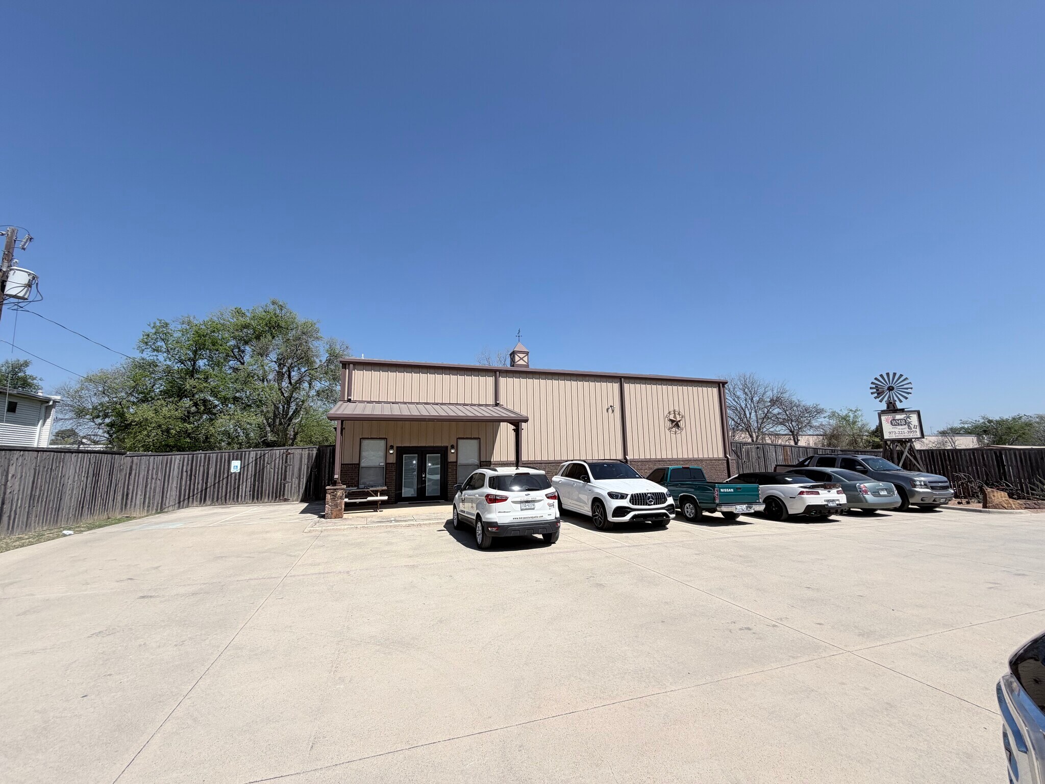 451 Betchan St, Lake Dallas, TX à louer Photo principale- Image 1 de 16