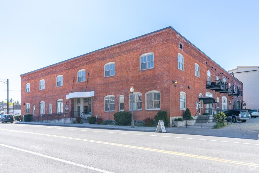 152 S Jefferson St, Spokane, WA à louer - Photo du bâtiment - Image 3 de 5