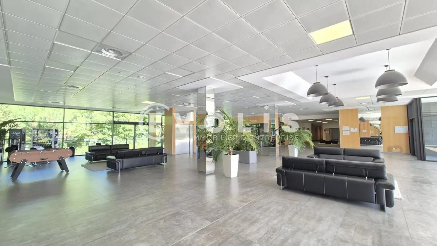 Office in Jossigny for lease Lobby- Image 1 of 16