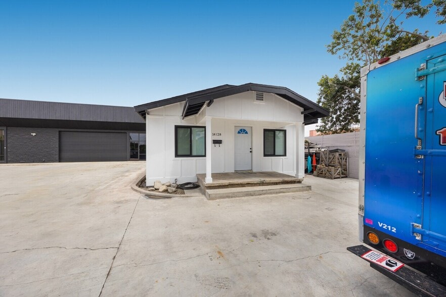 14128 Paramount Blvd, Paramount, CA for sale - Building Photo - Image 3 of 23