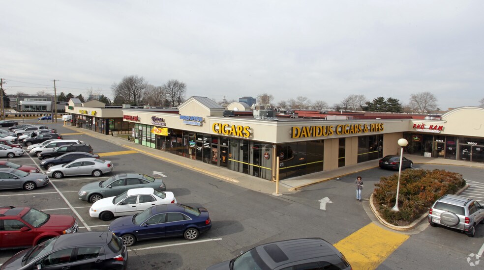 15912-15976 Shady Grove Rd, Gaithersburg, MD à louer - Photo du bâtiment - Image 2 de 10