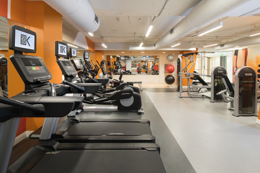 2033 K St NW, Washington, DC for lease - Interior Photo - Image 3 of 16
