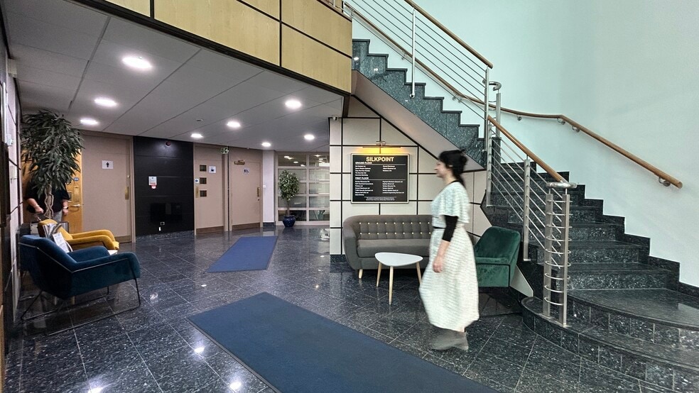 Queens Ave, Macclesfield for lease - Building Photo - Image 3 of 5