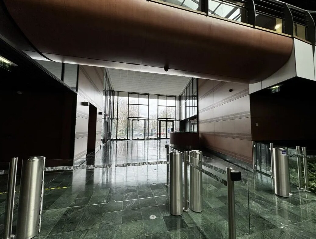 Office in Rosny-sous-Bois for lease Building Photo- Image 1 of 3