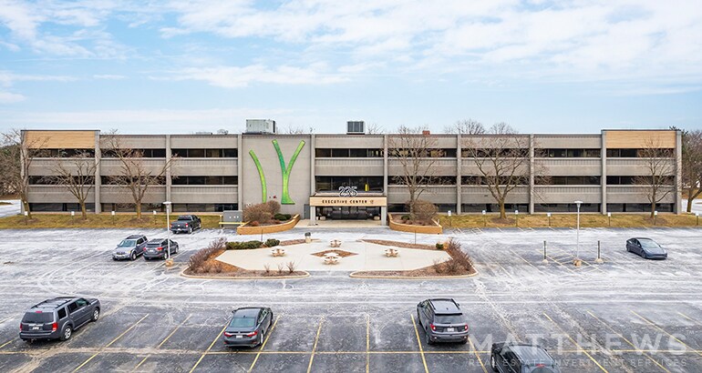 235 N Executive Dr, Brookfield, WI à vendre Photo du bâtiment- Image 1 de 1