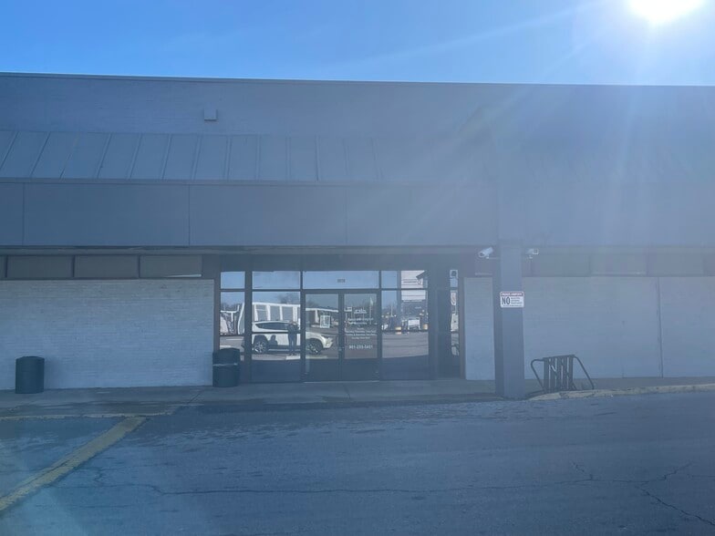 5366 Winchester Rd, Memphis, TN for lease - Building Photo - Image 2 of 17