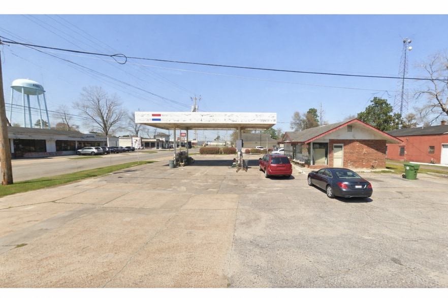 300 N Hutchinson Ave, Adel, GA for sale - Building Photo - Image 3 of 3