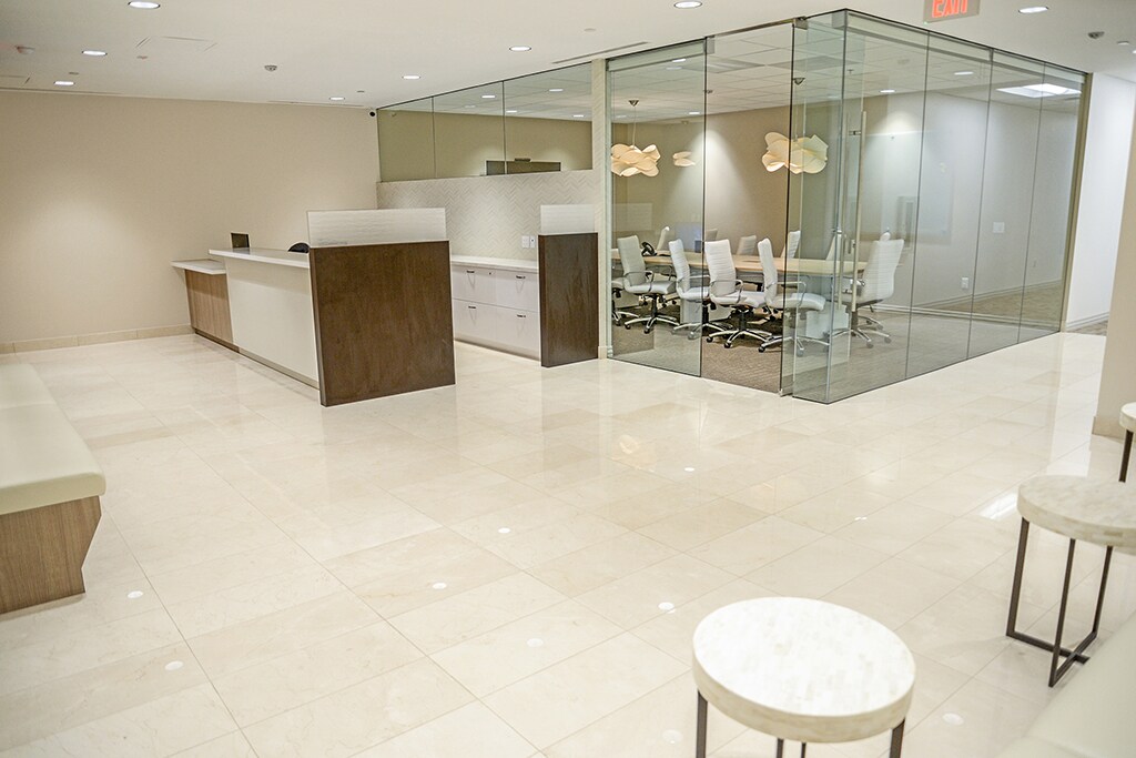 26565-26575 W Agoura Rd, Calabasas, CA à louer Photo du bâtiment- Image 1 de 6
