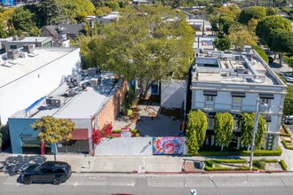 454 N Robertson Blvd, Los Angeles, CA for lease Building Photo- Image 1 of 4