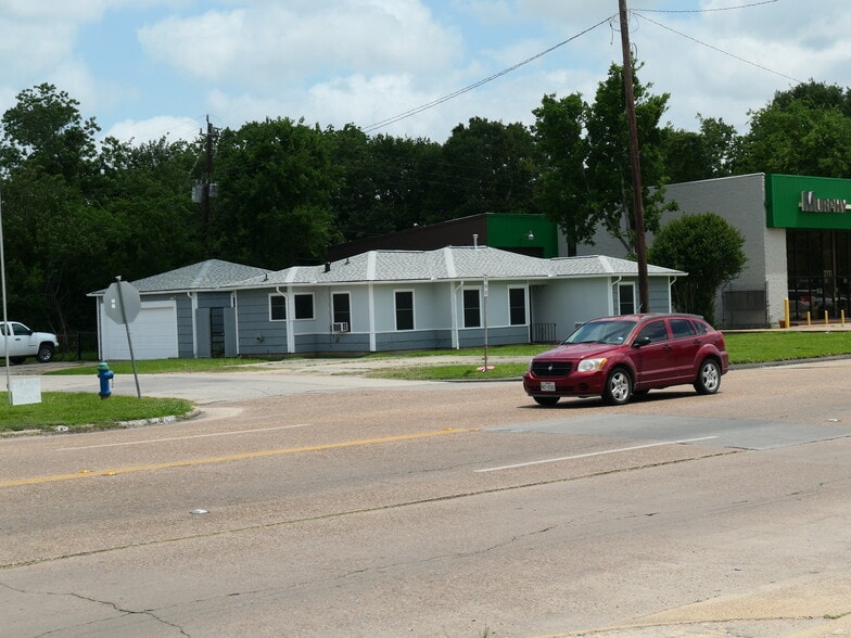 7601 Park Place Blvd, Houston, TX for sale - Building Photo - Image 2 of 7