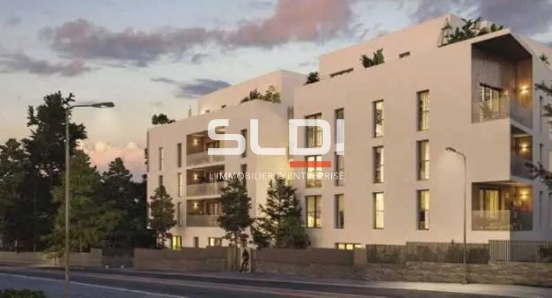 Retail in Brignais for lease Building Photo- Image 1 of 4