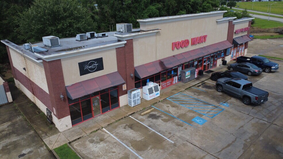 2700 N University Ave, Lafayette, LA à louer - Photo du bâtiment - Image 2 de 9