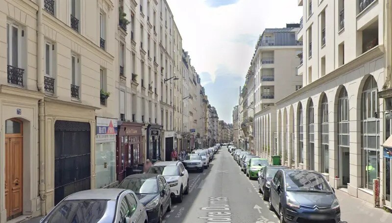 Immeuble residentiel dans Paris à vendre Photo du bâtiment- Image 1 de 3