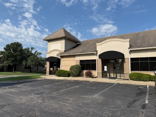 1500-1512 N Church Rd, Liberty, MO à louer - Photo du bâtiment - Image 2 de 2