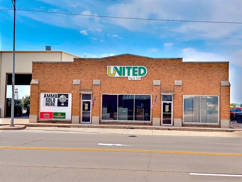 401 S 10th St, Frederick, OK à vendre - Photo du bâtiment - Image 3 de 40