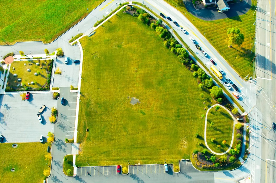 225 Windgate Dr, Chester Springs, PA for sale - Aerial - Image 2 of 7