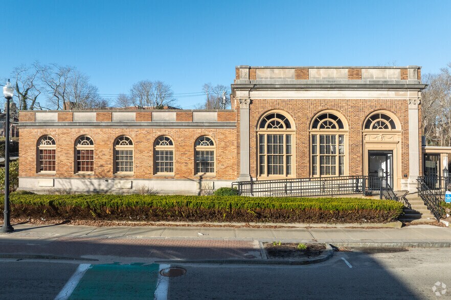 226 Main St, Wareham, MA for lease - Building Photo - Image 3 of 5