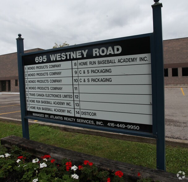 695 Westney Rd S, Ajax, ON à louer - Photo du bâtiment - Image 3 de 3