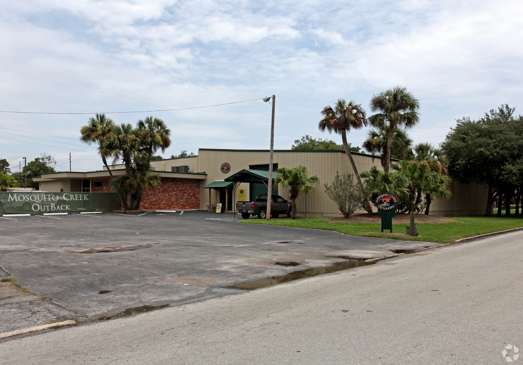 203 W 1st St, Apopka, FL for lease Primary Photo- Image 1 of 3