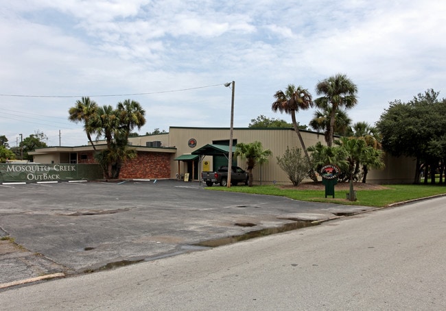 More details for 203 W 1st St, Apopka, FL - Coworking for Lease