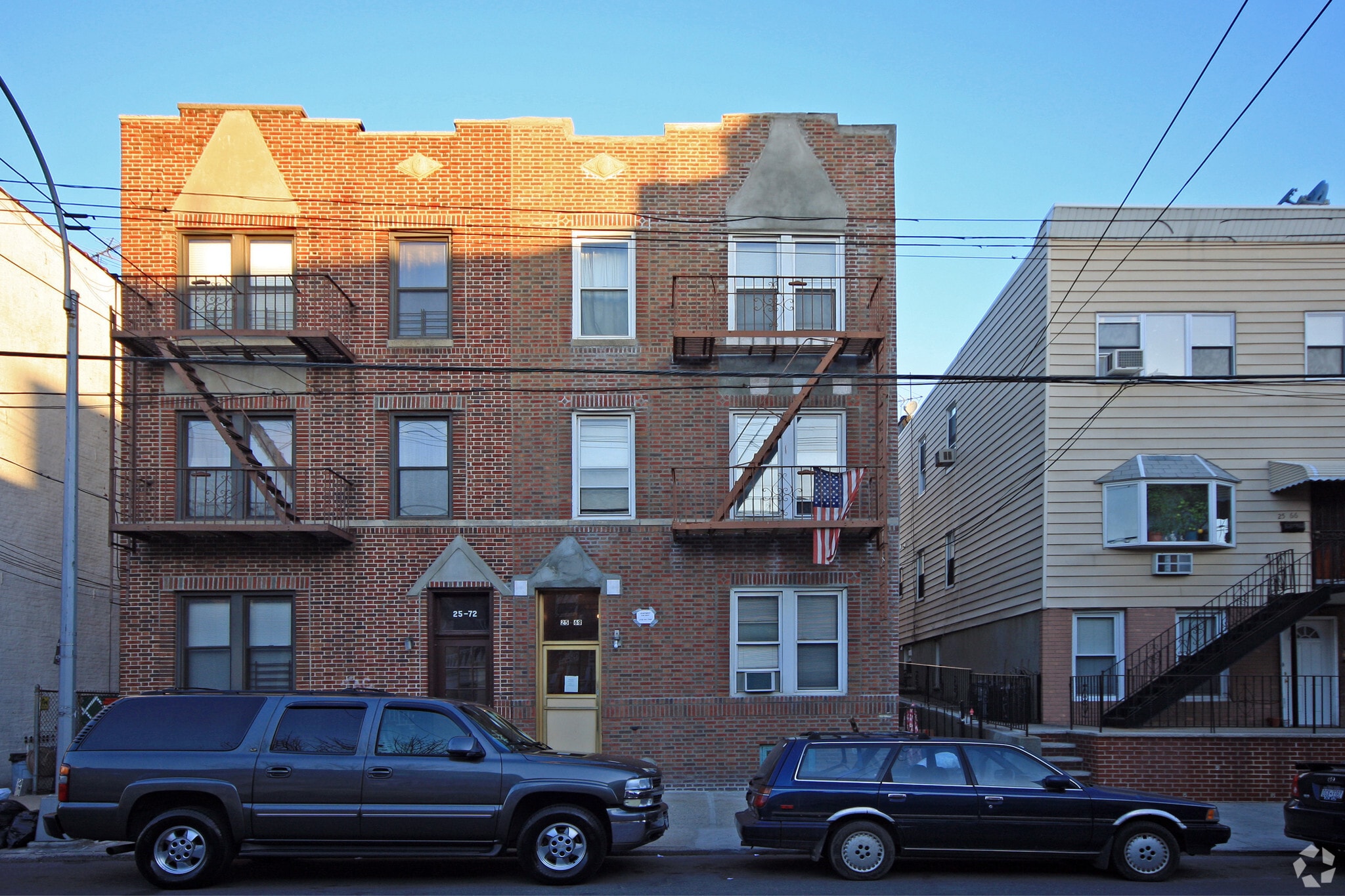 25-68 43rd St, Long Island City, NY à vendre Photo principale- Image 1 de 9