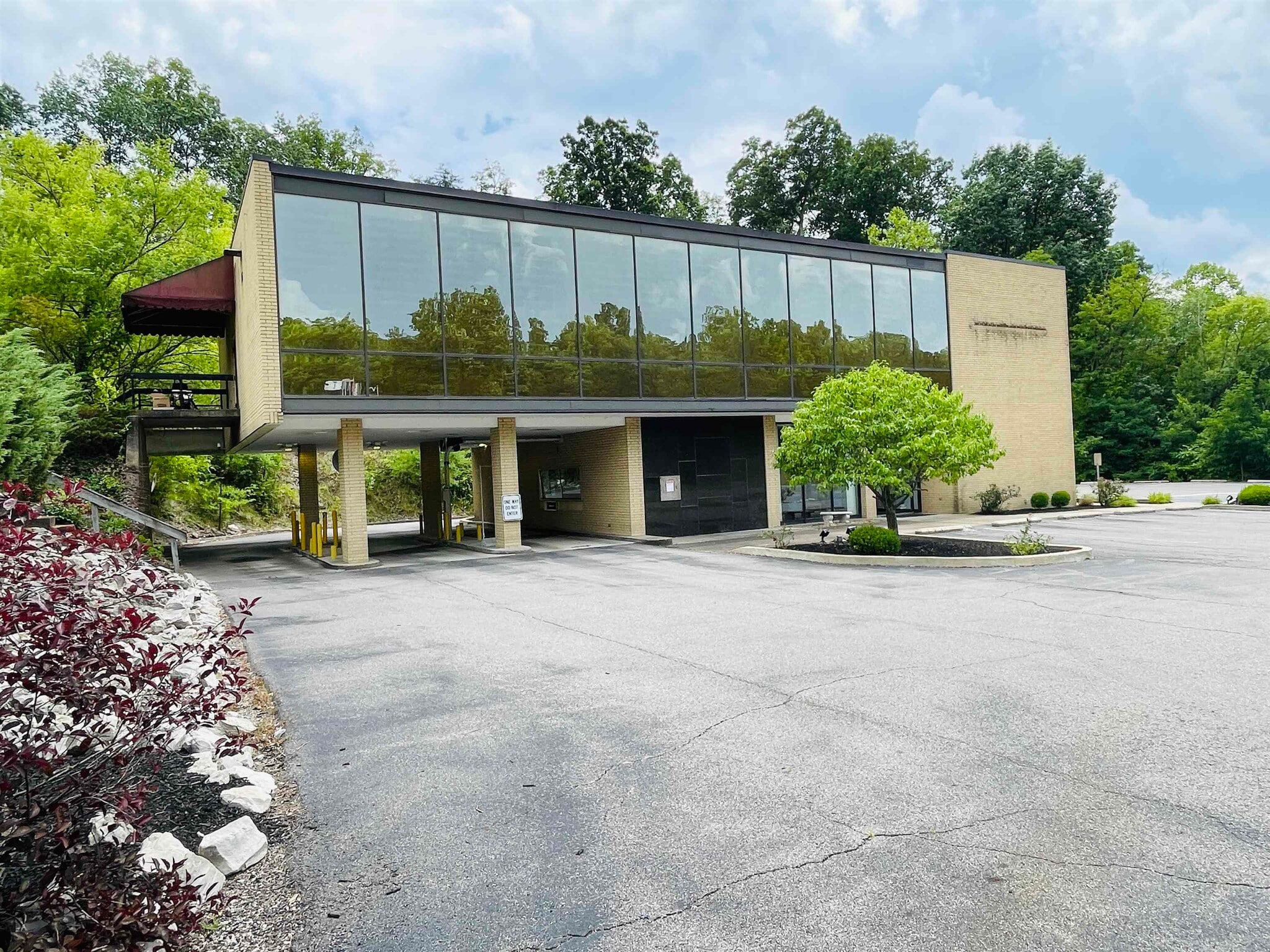 5942 Us-60, Ashland, KY for sale Building Photo- Image 1 of 18