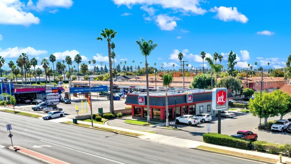 1155 N Euclid St, Anaheim, CA à vendre - Photo du bâtiment - Image 3 de 5