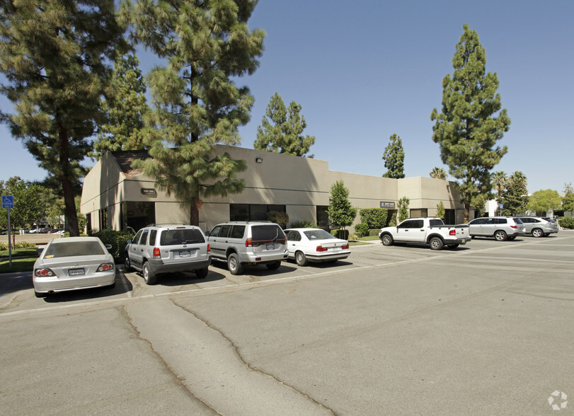 Office in Bakersfield, CA for sale - Primary Photo - Image 1 of 1