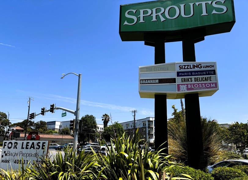 1114-1130 Branham Ln, San Jose, CA for lease - Building Photo - Image 3 of 19