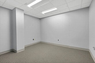5726 Marlin Rd, Chattanooga, TN for lease Interior Photo- Image 1 of 8