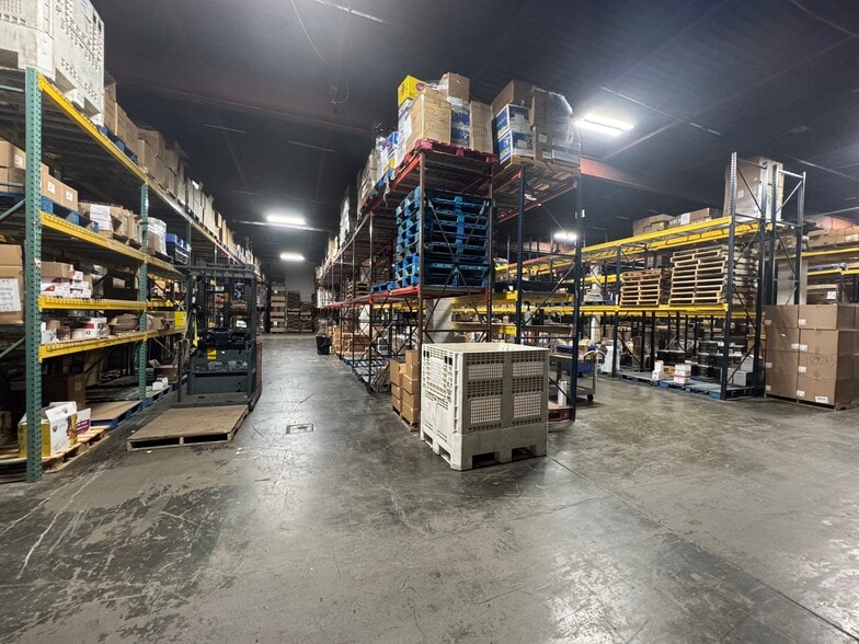 350 Allwood Rd, Clifton, NJ à louer - Photo du bâtiment - Image 2 de 2