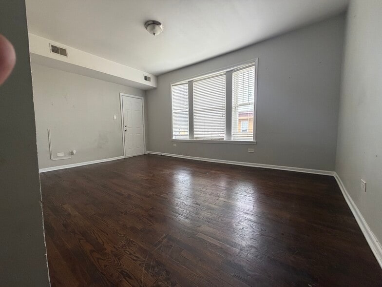 4612-4626 S Lake Park Ave, Chicago, IL for sale - Interior Photo - Image 3 of 9