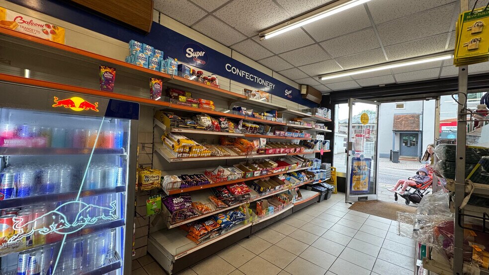 30 High St, Bagshot à vendre - Photo intérieure - Image 3 de 5