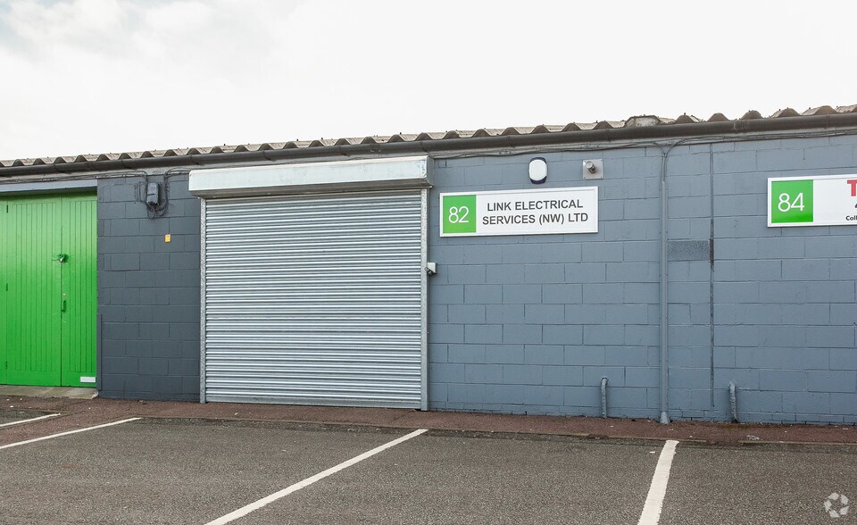 Spindus Rd, Liverpool à louer - Photo du bâtiment - Image 3 de 9