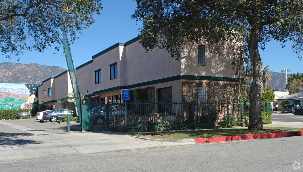 1785 Locust St, Pasadena, CA à louer - Photo du bâtiment - Image 3 de 9