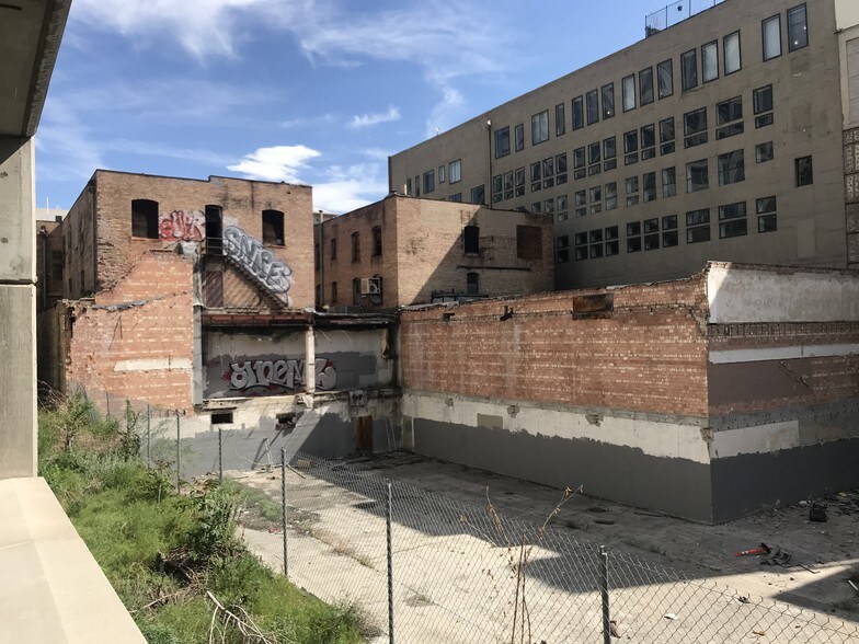 40-52 E 300 S, Salt Lake City, UT à louer - Photo du bâtiment - Image 2 de 12