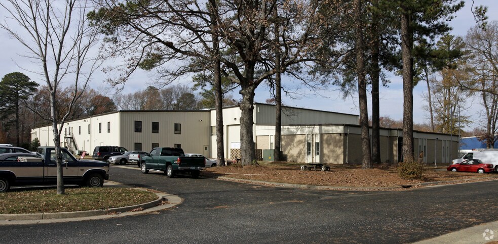 315 E St, Hampton, VA à louer - Photo du bâtiment - Image 3 de 8