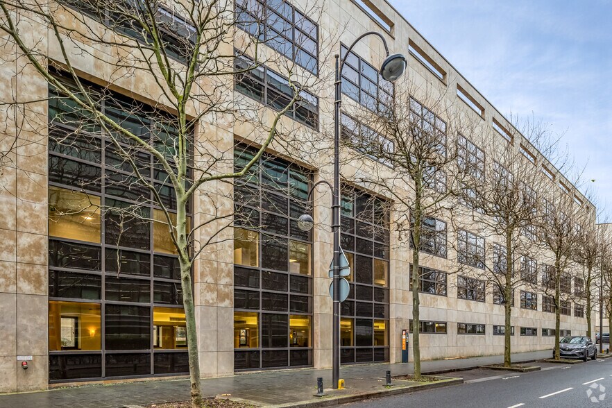 4-8 Rue Auguste Perret, Rueil-Malmaison à louer - Photo du bâtiment - Image 2 de 4