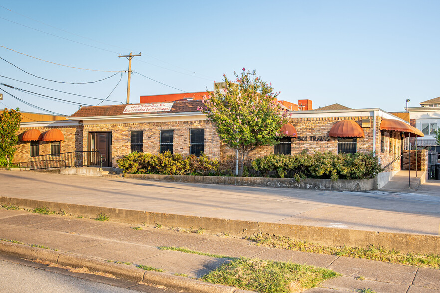 901 Travis Ave, Fort Worth, TX for sale - Building Photo - Image 1 of 1