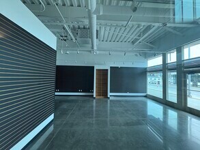 1917 S 67th St, Omaha, NE à louer Photo intérieure- Image 2 de 5