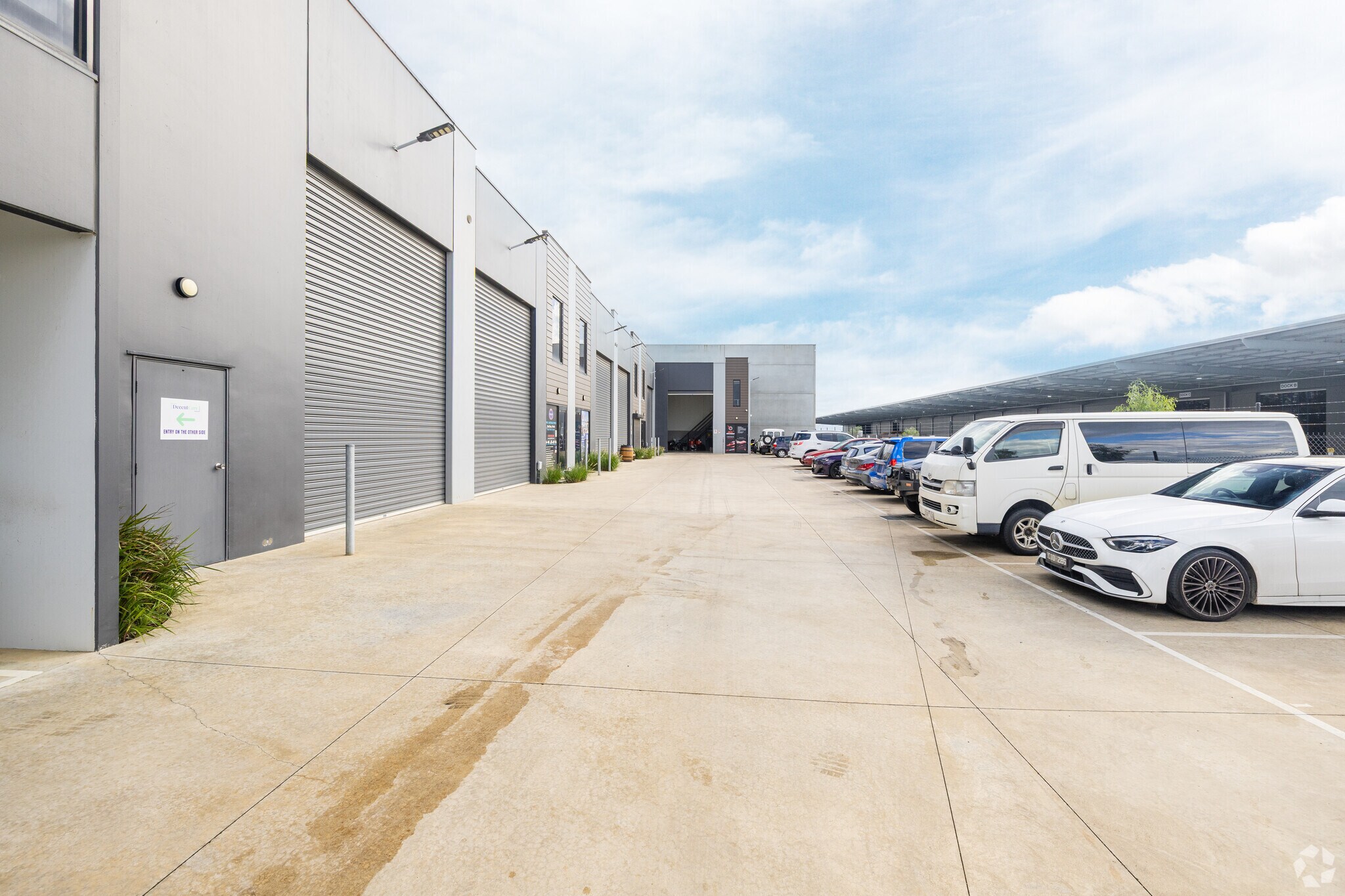 25 Gwen, Cranbourne West for lease Primary Photo- Image 1 of 4