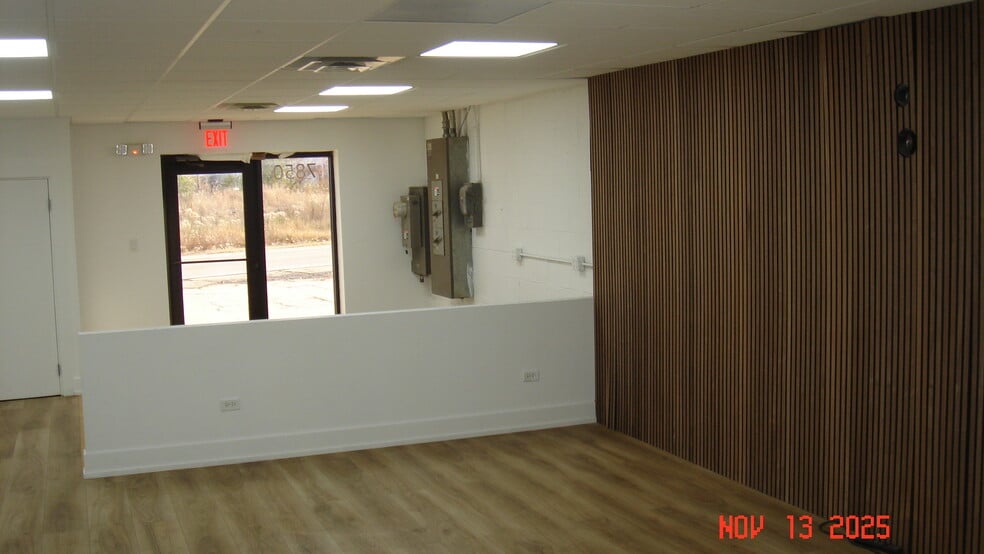 7840-7860 Lehigh Ave, Morton Grove, IL for sale - Building Photo - Image 2 of 21