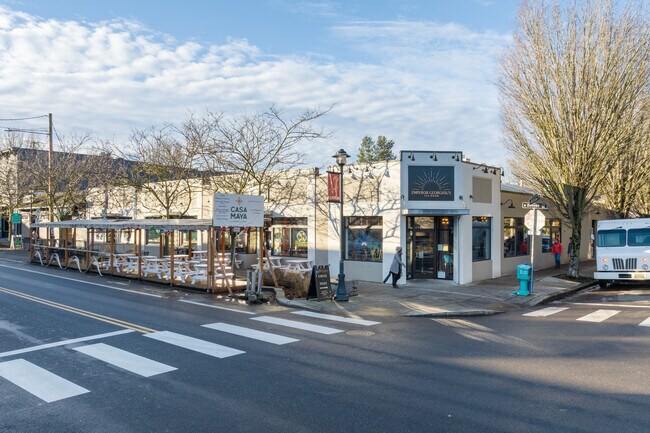 Plus de détails pour 8221-8237 N Denver Ave, Portland, OR - Commerce de détail à louer