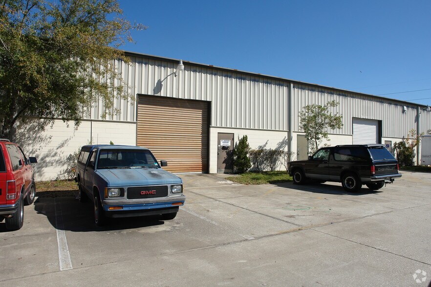 305 Division Ave, Ormond Beach, FL for lease - Building Photo - Image 2 of 6